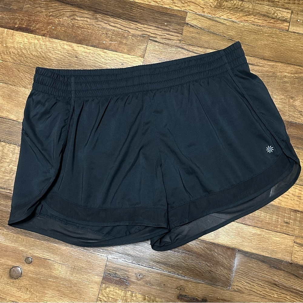 Athleta Mesh Racer Run 4” Short XL